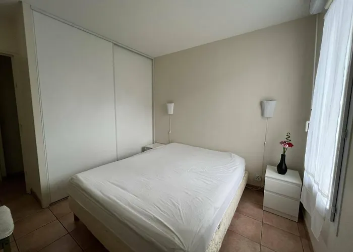 T3 A Cambo-les-bains: Confort, Animaux Acceptes, Parking - Fr-1-495-20 *